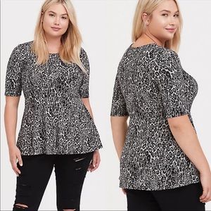 Torrid Leopard Print Peplum Top Size 0X / Size L